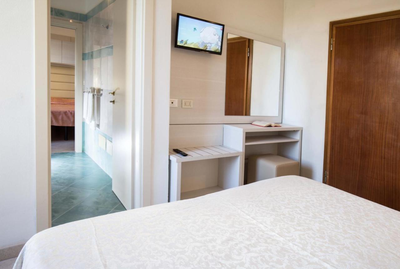 Hotel Villa Sole Resort เบลลาเรีย-อีเจอา มารีนา ภายนอก รูปภาพ